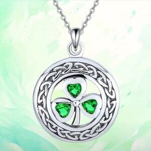 Green Clover Pendant Necklace